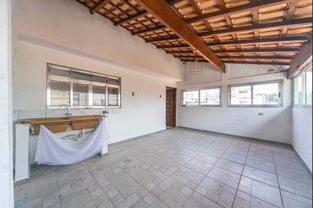 Casa à venda com 270m², 4 quartos e 4 vagas Casa à venda com 270m², 4 quartos e 4 vagasvaranda e Área de Serviço
