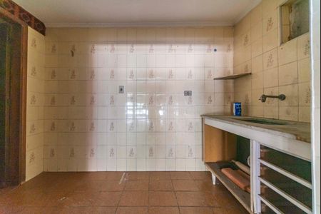 Casa à venda com 270m², 4 quartos e 4 vagas Casa à venda com 270m², 4 quartos e 4 vagasGaragem