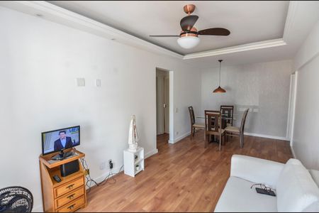 Apartamento à venda com 75m², 3 quartos e 1 vaga Apartamento à venda com 75m², 3 quartos e 1 vagaSala