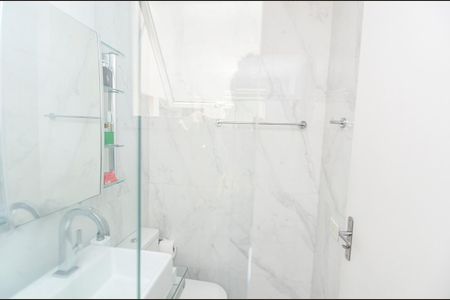 Apartamento à venda com 75m², 3 quartos e 1 vaga Apartamento à venda com 75m², 3 quartos e 1 vagaBanheiro da Suíte