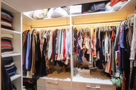 Apartamento à venda com 104m², 2 quartos e 2 vagasCloset da Suite