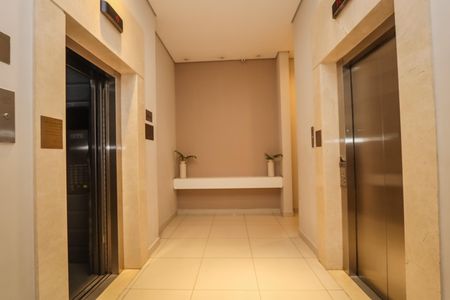 Apartamento à venda com 104m², 2 quartos e 2 vagasElevador