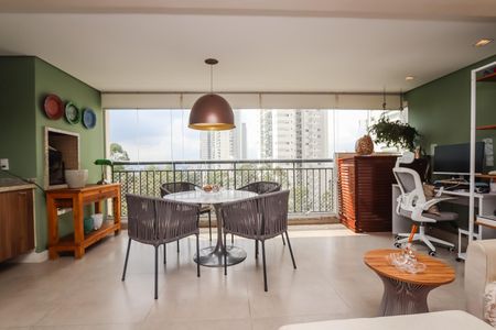 Apartamento à venda com 104m², 2 quartos e 2 vagasVaranda