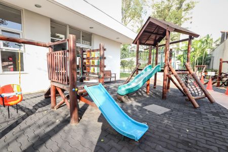 Apartamento à venda com 104m², 2 quartos e 2 vagasÁrea comum - Playground