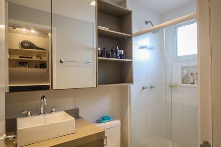 Apartamento à venda com 104m², 2 quartos e 2 vagasBanheiro da Suite 2