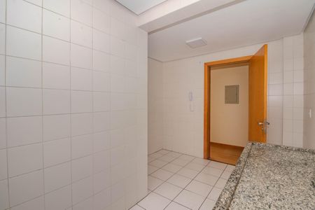 Apartamento para alugar com 107m², 3 quartos e 2 vagas Apartamento para alugar com 107m², 3 quartos e 2 vagasCozinha e Área de Serviço