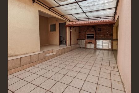 Casa para alugar com 204m², 4 quartos e 3 vagas