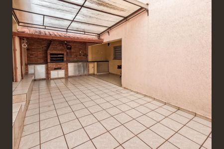 Casa para alugar com 204m², 4 quartos e 3 vagas