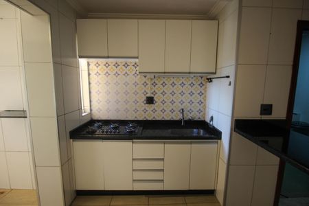 Apartamento para alugar com 116m², 3 quartos e sem vaga