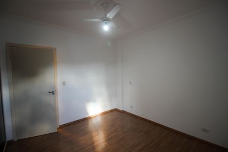 Apartamento para alugar com 116m², 3 quartos e sem vaga