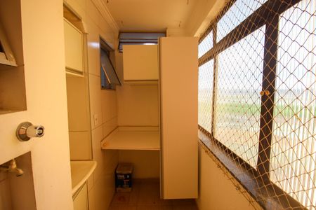 Apartamento para alugar com 116m², 3 quartos e sem vaga