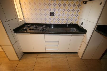 Apartamento para alugar com 116m², 3 quartos e sem vaga