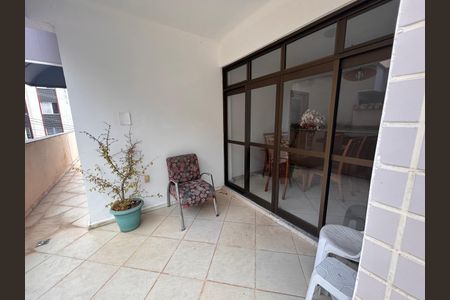 Apartamento para alugar com 220m², 4 quartos e 3 vagas