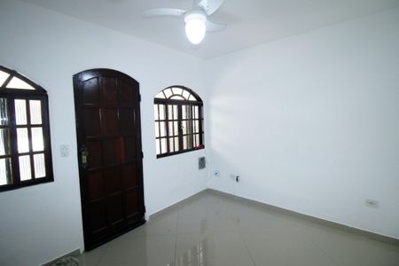 Sala de casa para alugar com 3 quartos, 100m² em Brás de Pina, Rio de Janeiro