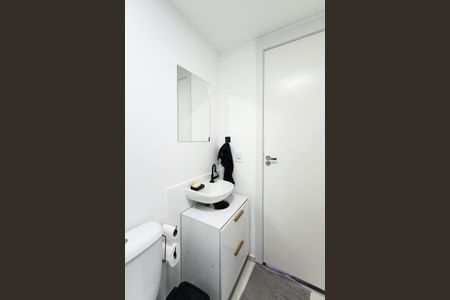Apartamento à venda com 47m², 2 quartos e 1 vaga Apartamento à venda com 47m², 2 quartos e 1 vagaBanheiro Social