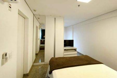 Studio à venda com 29m², 1 quarto e sem vaga Studio à venda com 29m², 1 quarto e sem vagaSuite