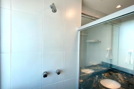 Banheiro da Suíte de kitnet/studio à venda com 1 quarto, 29m² em Buritis, Belo Horizonte