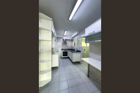 Apartamento para alugar com 94m², 2 quartos e 2 vagasCozinha