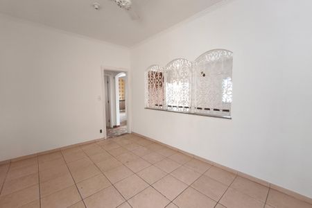 Casa à venda com 250m², 4 quartos e 5 vagas Casa à venda com 250m², 4 quartos e 5 vagasSala de Jantar