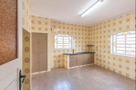 Casa à venda com 250m², 4 quartos e 5 vagas Casa à venda com 250m², 4 quartos e 5 vagasCozinha