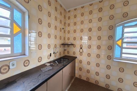 Casa à venda com 250m², 4 quartos e 5 vagas Casa à venda com 250m², 4 quartos e 5 vagasCozinha