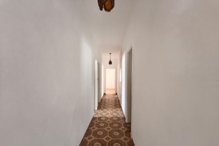 Casa à venda com 250m², 4 quartos e 5 vagas Casa à venda com 250m², 4 quartos e 5 vagasCorredor - Quartos