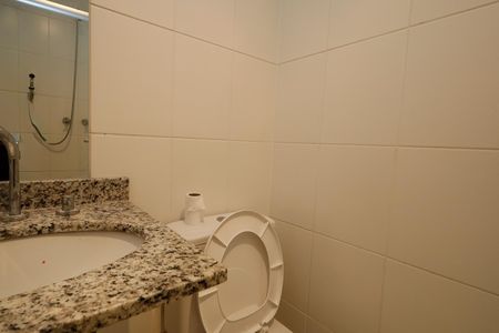 Apartamento à venda com 82m², 3 quartos e 2 vagasBanheiro