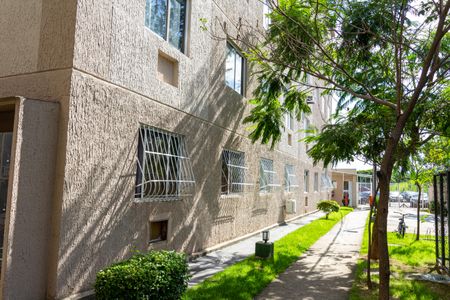 Apartamento para alugar com 40m², 2 quartos e sem vagaÁrea externa