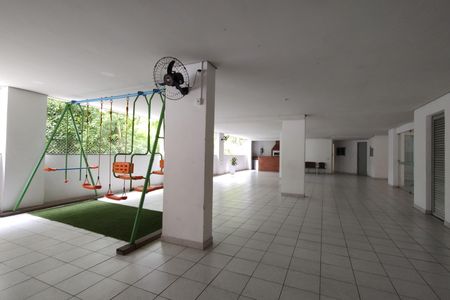 Apartamento à venda com 65m², 2 quartos e 1 vagaÁrea comum - Playground