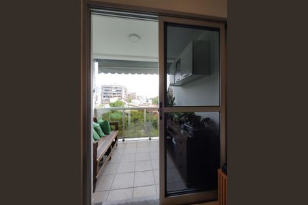 Apartamento à venda com 65m², 2 quartos e 1 vagaVaranda