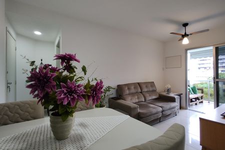 Sala de apartamento à venda com 2 quartos, 65m² em Jacarepaguá, Rio de Janeiro