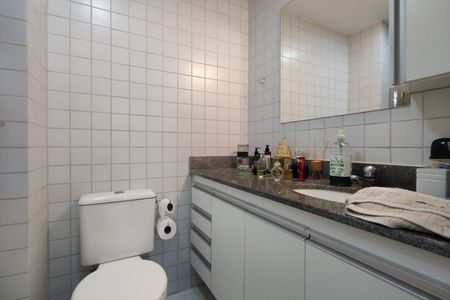 Apartamento à venda com 65m², 2 quartos e 1 vagaBanheiro Social