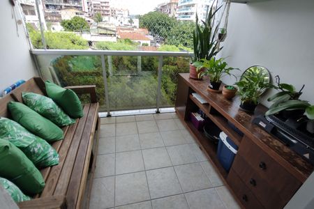 Apartamento à venda com 65m², 2 quartos e 1 vagaVaranda