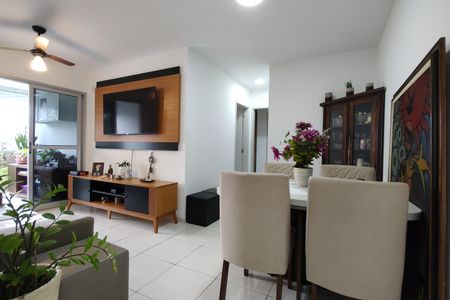 Apartamento à venda com 65m², 2 quartos e 1 vagaSala