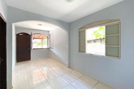 Sala de casa para alugar com 3 quartos, 360m² em União, Belo Horizonte