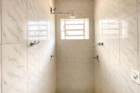 Casa para alugar com 360m², 3 quartos e 5 vagas Casa para alugar com 360m², 3 quartos e 5 vagasBanheiro da Suíte 1