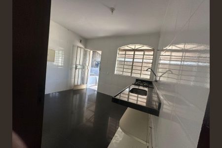 Cozinha de casa para alugar com 3 quartos, 360m² em União, Belo Horizonte