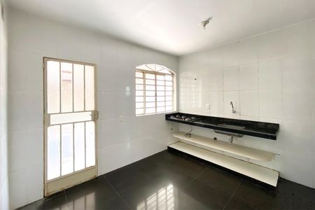 Casa para alugar com 360m², 3 quartos e 5 vagas Casa para alugar com 360m², 3 quartos e 5 vagasCozinha