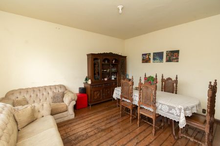 Casa à venda com 328m², 4 quartos e 5 vagasSala de Estar