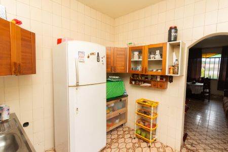 Casa à venda com 328m², 4 quartos e 5 vagasCozinha