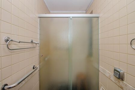 Apartamento à venda com 192m², 3 quartos e 1 vaga Apartamento à venda com 192m², 3 quartos e 1 vagaBanheiro da Suíte