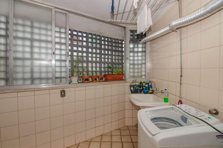 Apartamento à venda com 192m², 3 quartos e 1 vaga Apartamento à venda com 192m², 3 quartos e 1 vagaCozinha e Área de Serviço