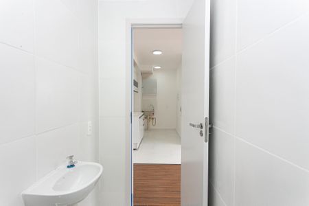 Apartamento para alugar com 33m², 2 quartos e sem vaga Apartamento para alugar com 33m², 2 quartos e sem vagaBanheiro