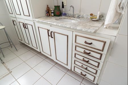 Apartamento à venda com 173m², 3 quartos e 2 vagasBanheiro 1