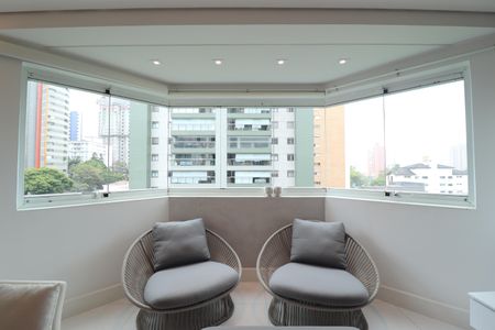 Apartamento à venda com 94m², 2 quartos e 2 vagasSala