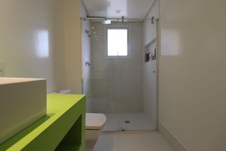 Apartamento à venda com 94m², 2 quartos e 2 vagasBanheiro Quarto 1 suíte