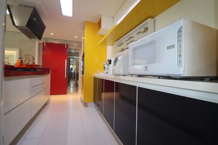 Apartamento à venda com 94m², 2 quartos e 2 vagasCozinha