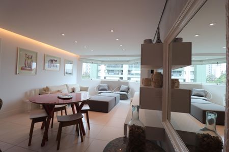 Apartamento à venda com 94m², 2 quartos e 2 vagasSala