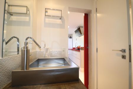 Apartamento à venda com 94m², 2 quartos e 2 vagasBanheiro Quarto 2 suíte