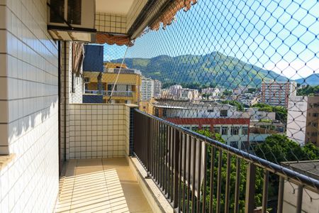 Apartamento à venda com 226m², 3 quartos e 4 vagas Apartamento à venda com 226m², 3 quartos e 4 vagasVaranda da Sala